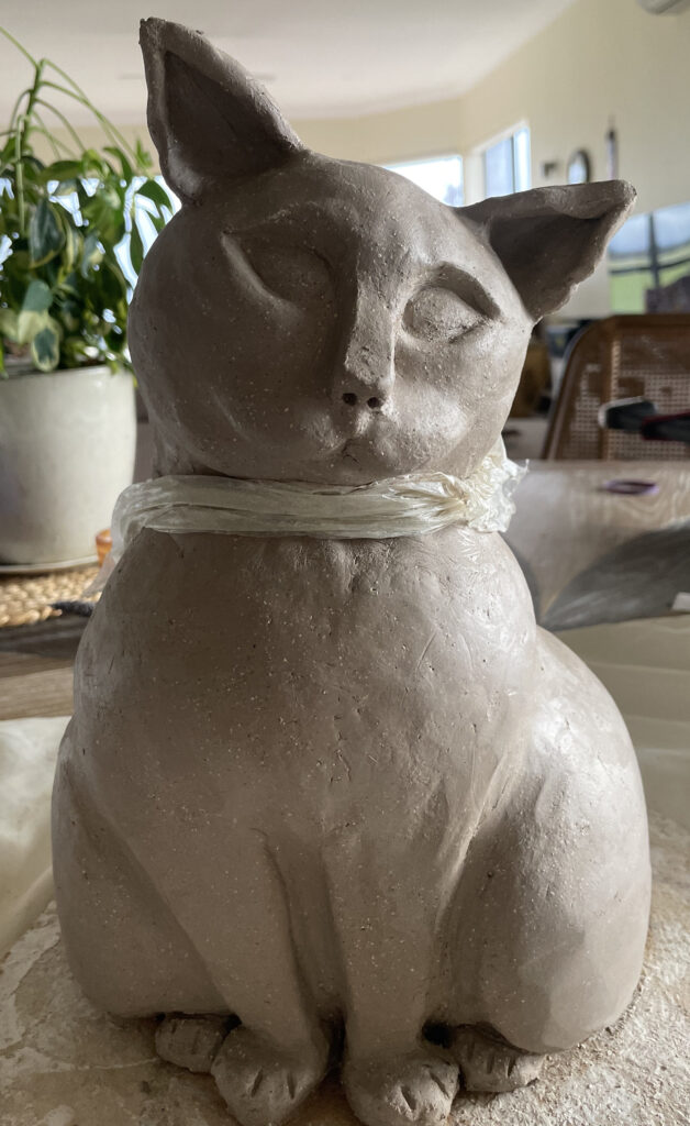 A cat pottery